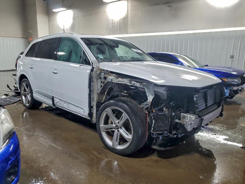 Фото 4 - AUDI Q7