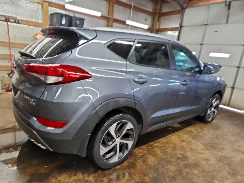 Фото 3 - HYUNDAI TUCSON
