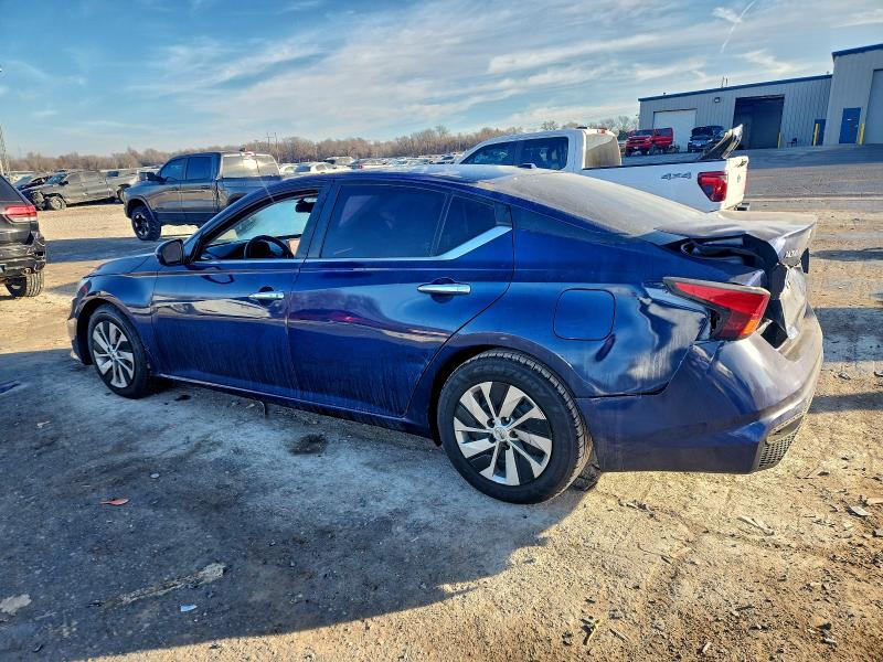 Фото 2 - NISSAN ALTIMA