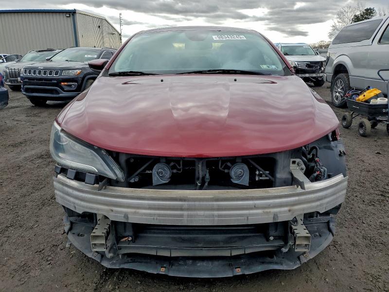 Фото 5 - CHRYSLER 200