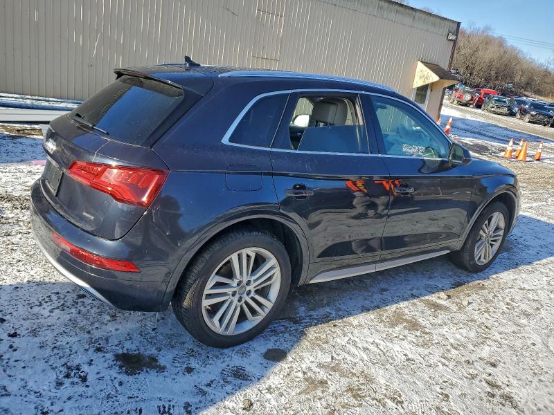 Фото 3 - AUDI Q5