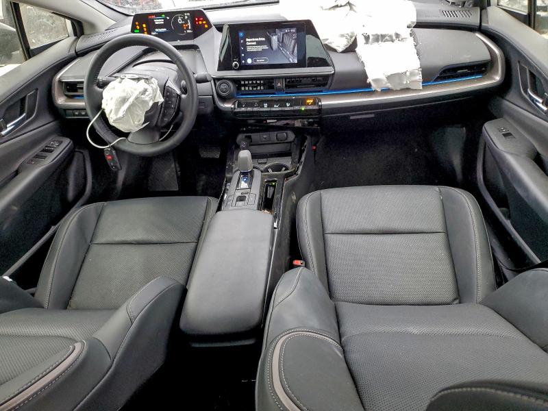 Фото 8 - TOYOTA PRIUS