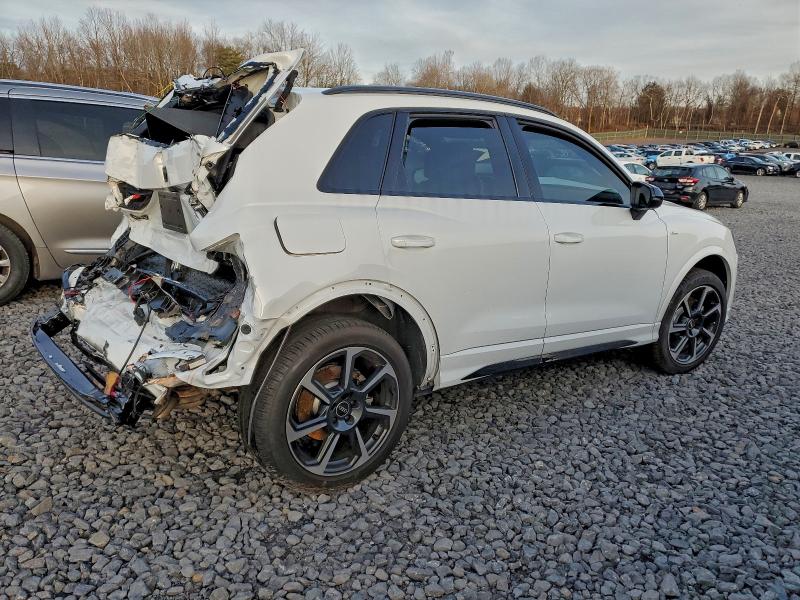 Фото 3 - AUDI Q3