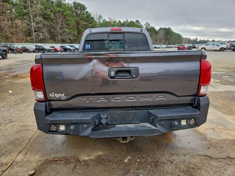 Фото 6 - TOYOTA TACOMA