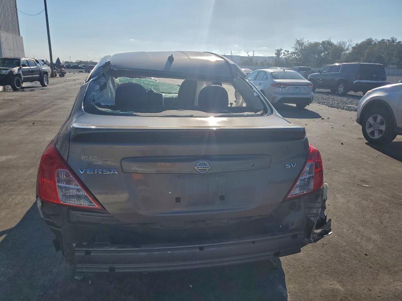 Фото 6 - NISSAN VERSA