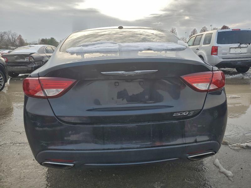 Фото 6 - CHRYSLER 200