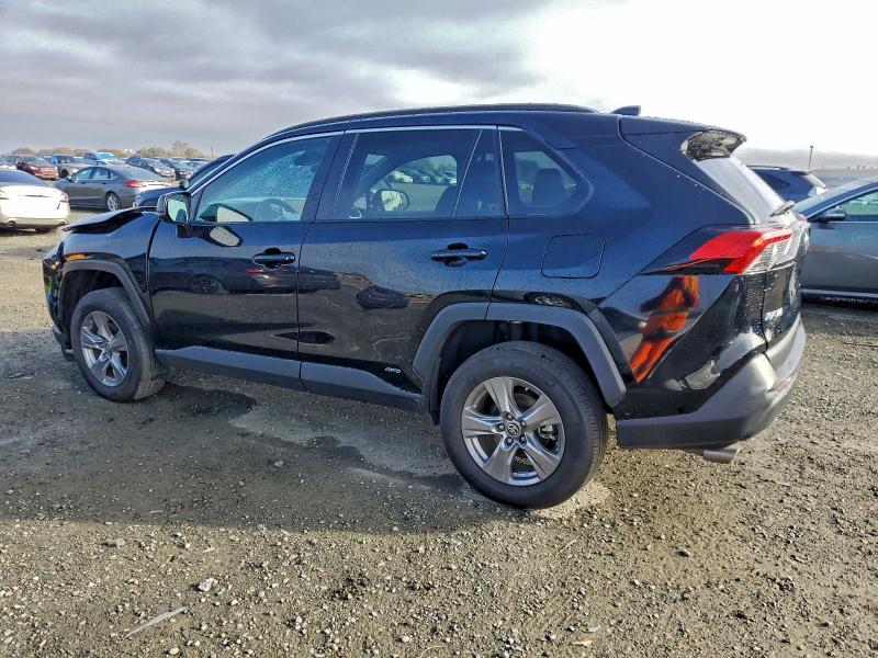 Фото 2 - TOYOTA RAV4