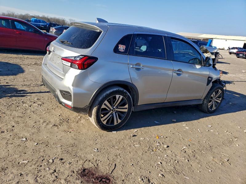 Фото 3 - MITSUBISHI OUTLANDER