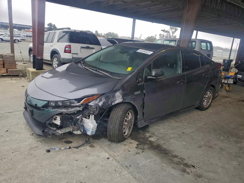 Фото 1 - TOYOTA PRIUS