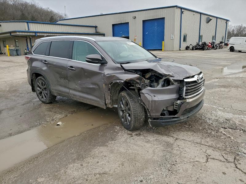 Фото 4 - TOYOTA HIGHLANDER