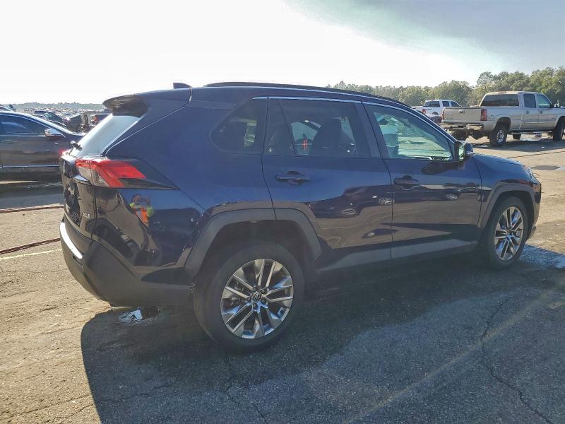 Фото 3 - TOYOTA RAV4