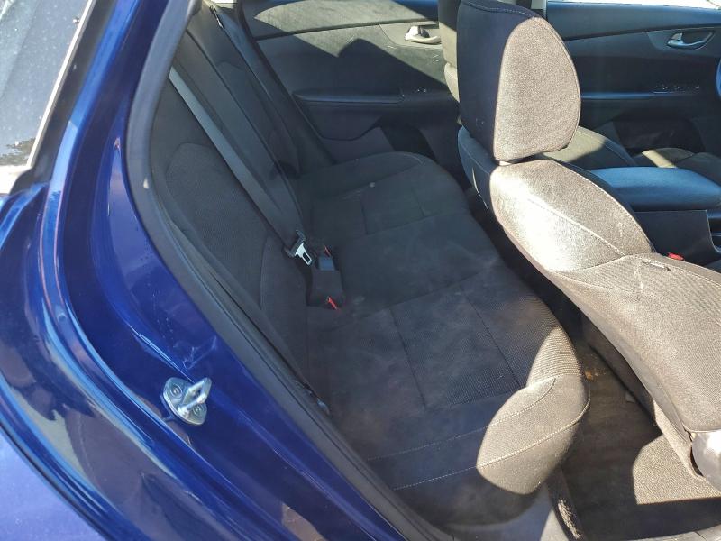 Фото 10 - KIA FORTE