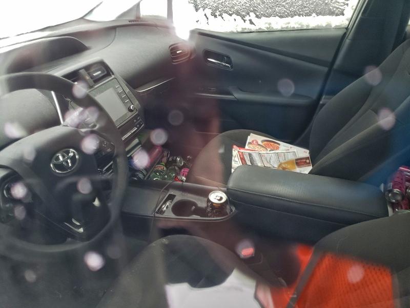 Фото 8 - TOYOTA PRIUS