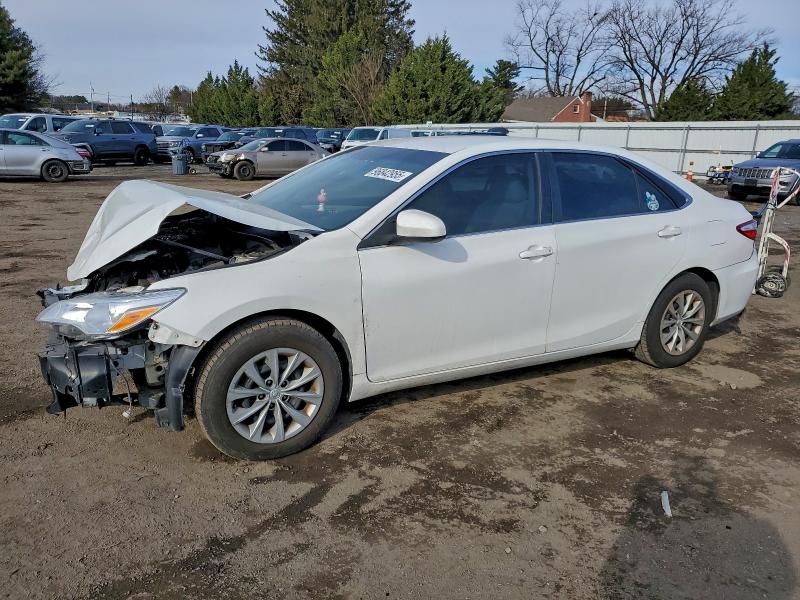 Фото 1 - TOYOTA CAMRY
