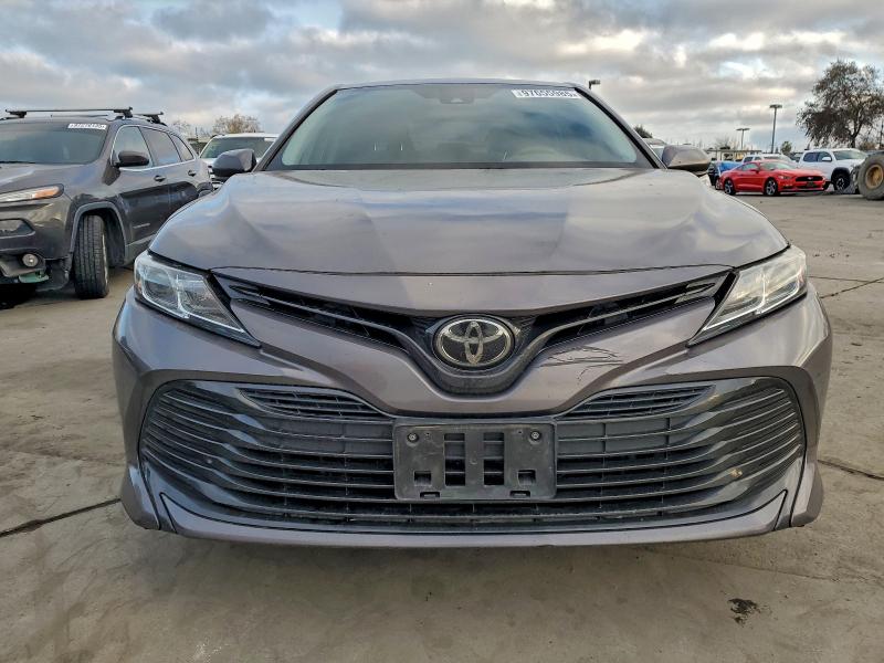 Фото 5 - TOYOTA CAMRY