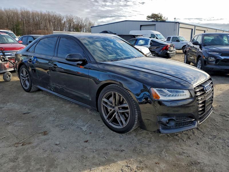 Фото 4 - AUDI A8