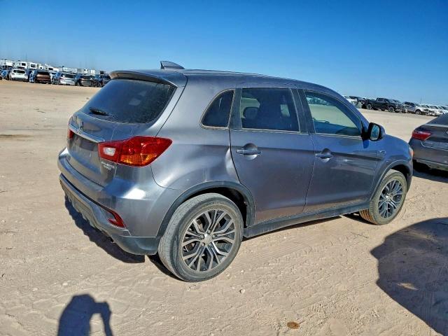 Фото 3 - MITSUBISHI OUTLANDER