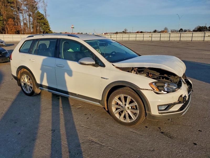 Фото 4 - VOLKSWAGEN GOLF