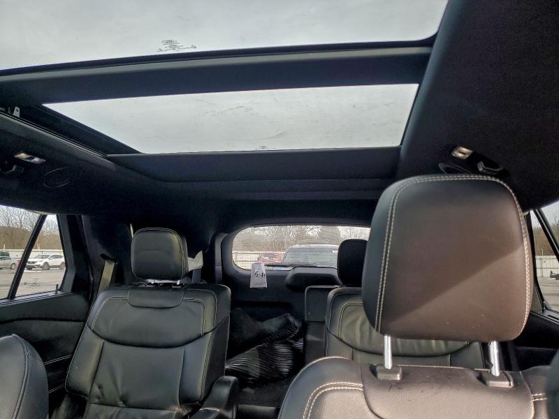 Фото 10 - FORD EXPLORER