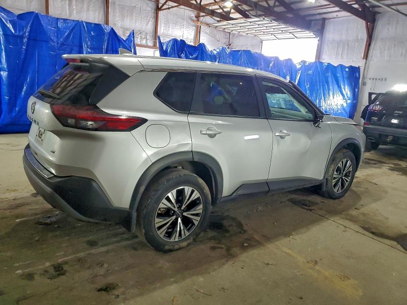 Фото 3 - NISSAN ROGUE