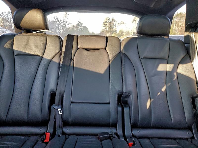 Фото 10 - AUDI Q7