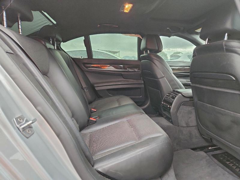 Фото 10 - BMW 7 SERIES