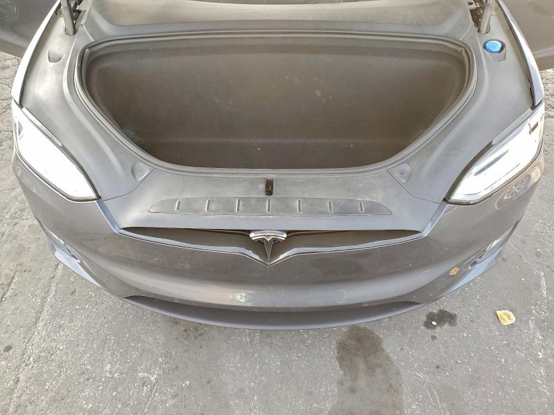 Фото 12 - TESLA MODEL X