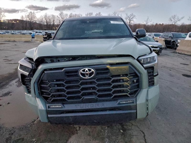 Фото 5 - TOYOTA TUNDRA