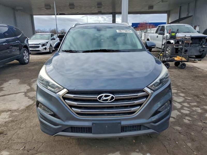 Фото 5 - HYUNDAI TUCSON