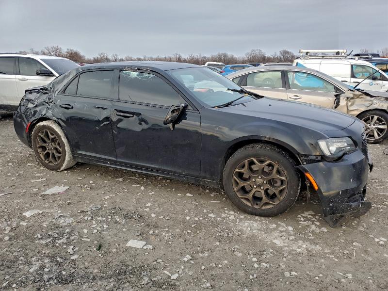 Фото 4 - CHRYSLER 300