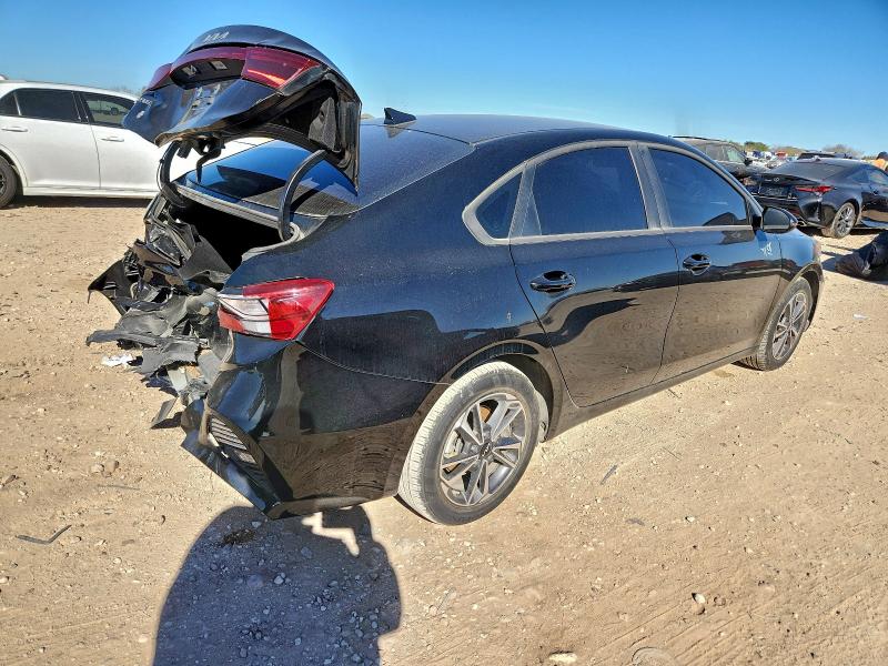 Фото 3 - KIA FORTE