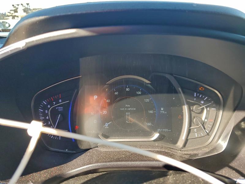 Фото 9 - HYUNDAI SANTA FE