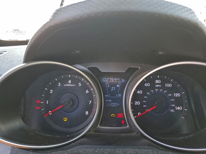 Фото 9 - HYUNDAI VELOSTER