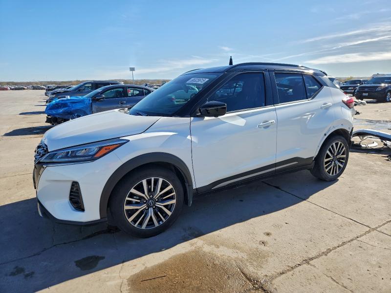 Фото 1 - NISSAN KICKS