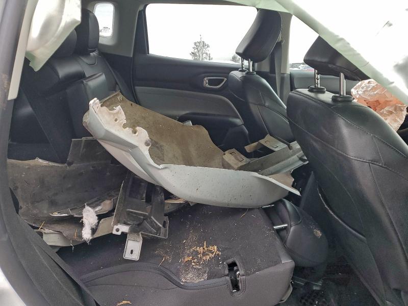 Фото 11 - JEEP COMPASS