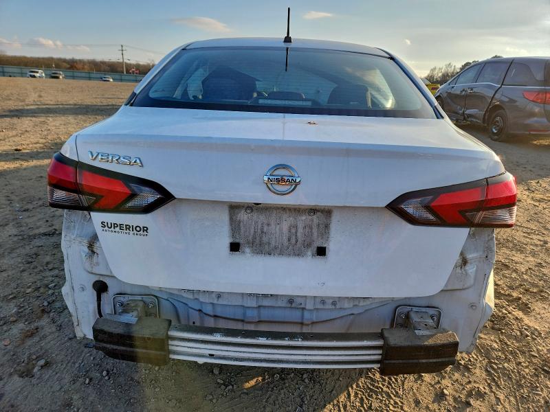 Фото 6 - NISSAN VERSA