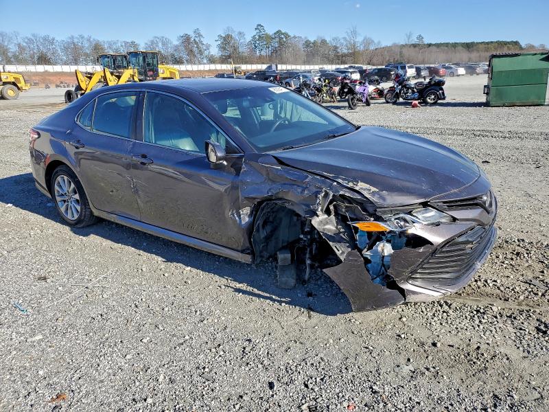 Фото 4 - TOYOTA CAMRY