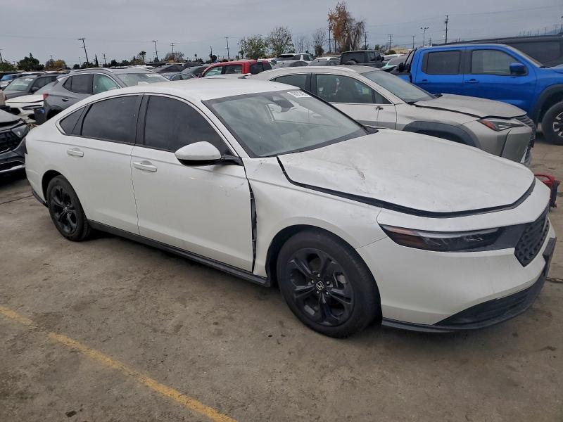 Фото 4 - HONDA ACCORD