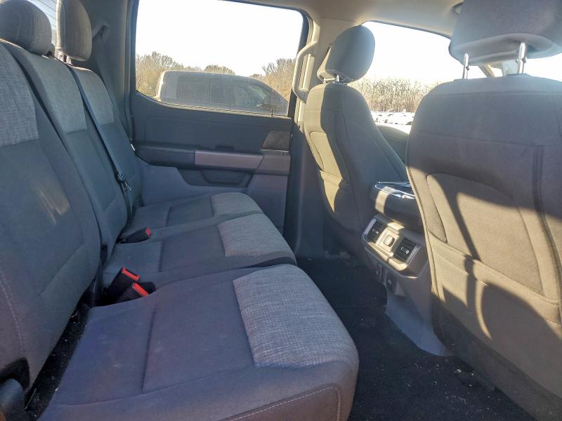 Фото 10 - FORD F-150