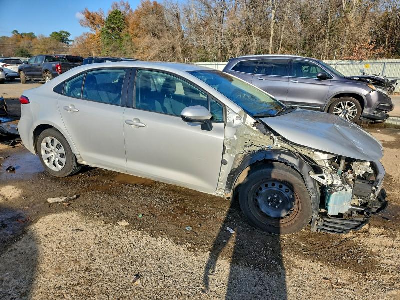 Фото 4 - TOYOTA COROLLA