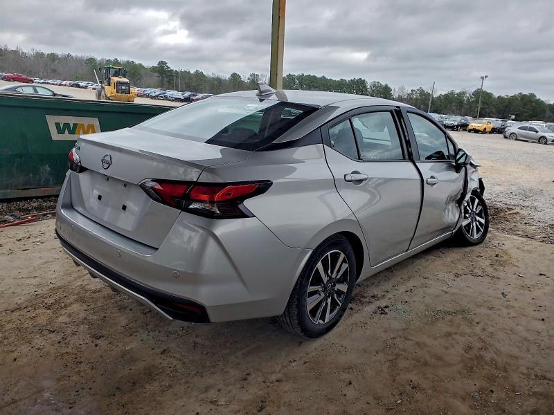 Фото 3 - NISSAN VERSA