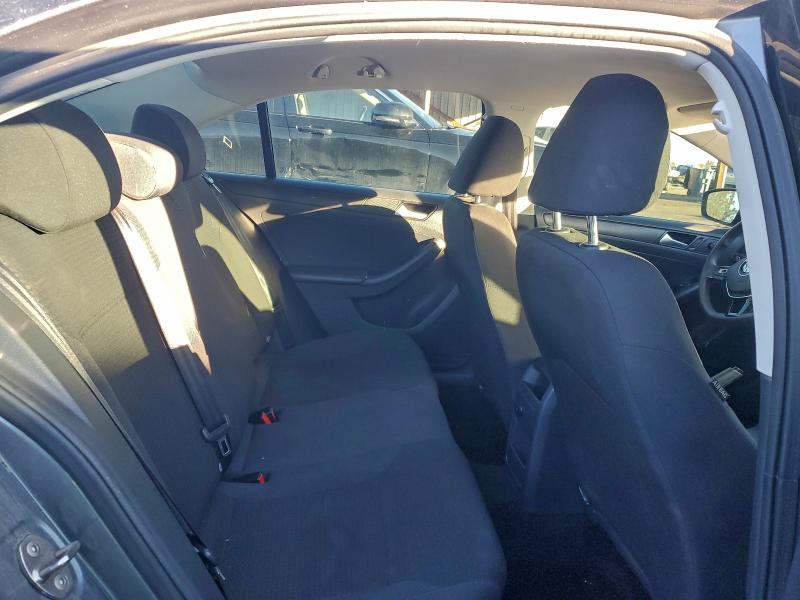 Фото 10 - VOLKSWAGEN JETTA