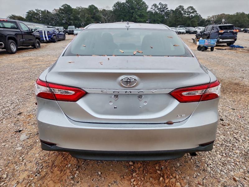 Фото 6 - TOYOTA CAMRY