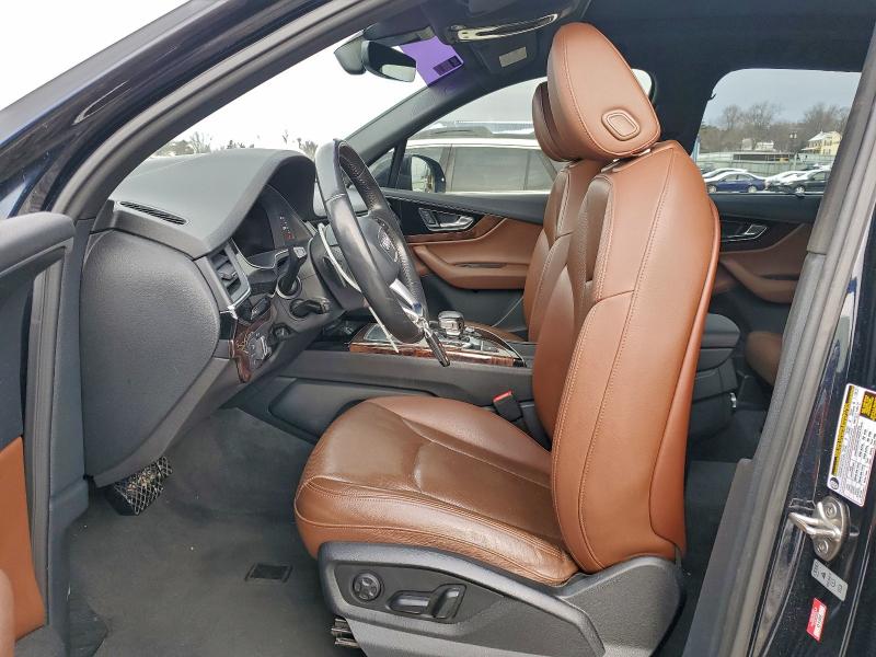 Фото 7 - AUDI Q7