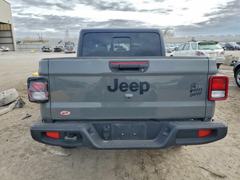 Фото 6 - JEEP GLADIATOR
