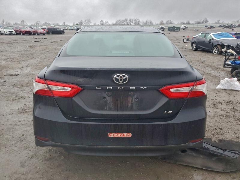 Фото 6 - TOYOTA CAMRY