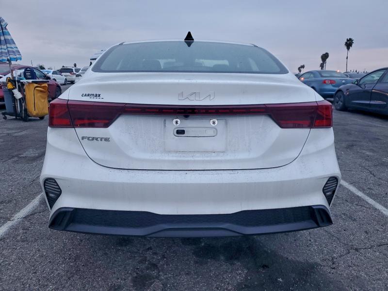 Фото 6 - KIA FORTE