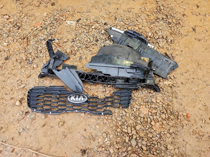 Фото 13 - KIA SORENTO