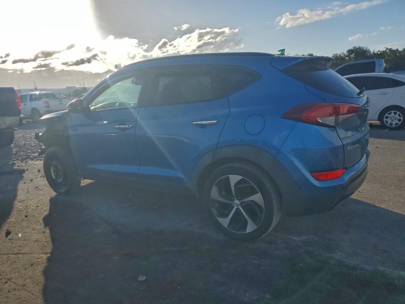 Фото 2 - HYUNDAI TUCSON