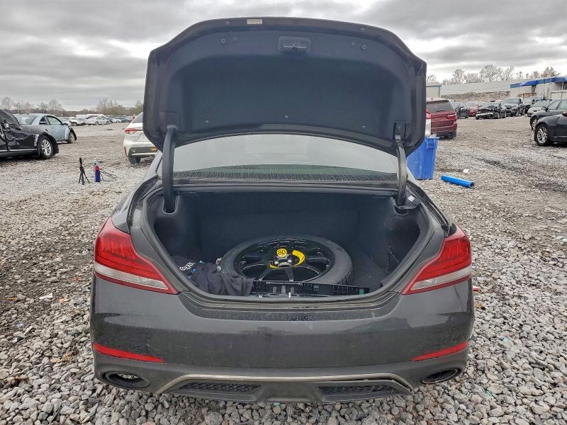 Фото 6 - GENESIS G70